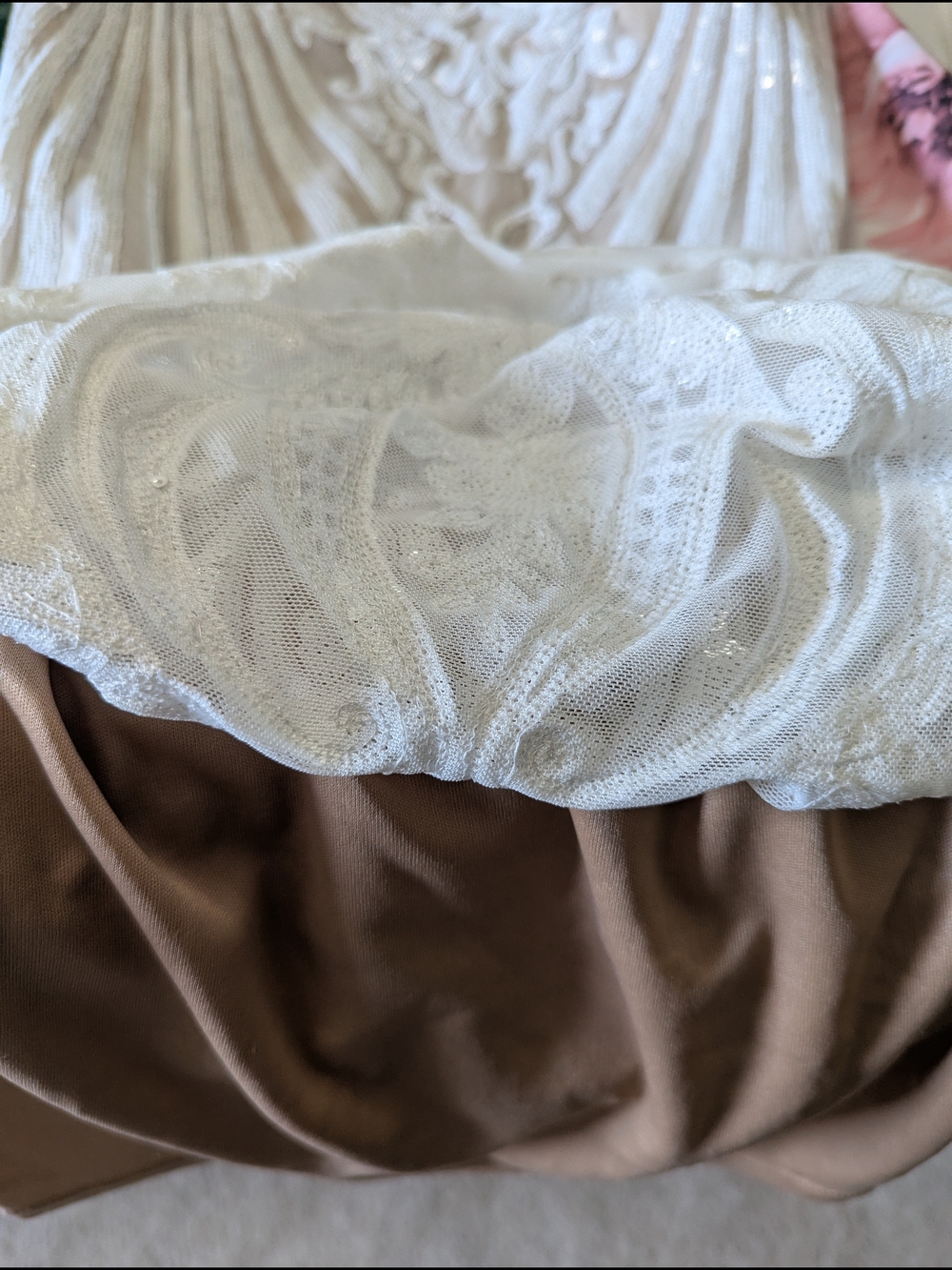 Le Chateau White Strapless Lace-Overlay V-Neck Dress - Picture 5 of 7